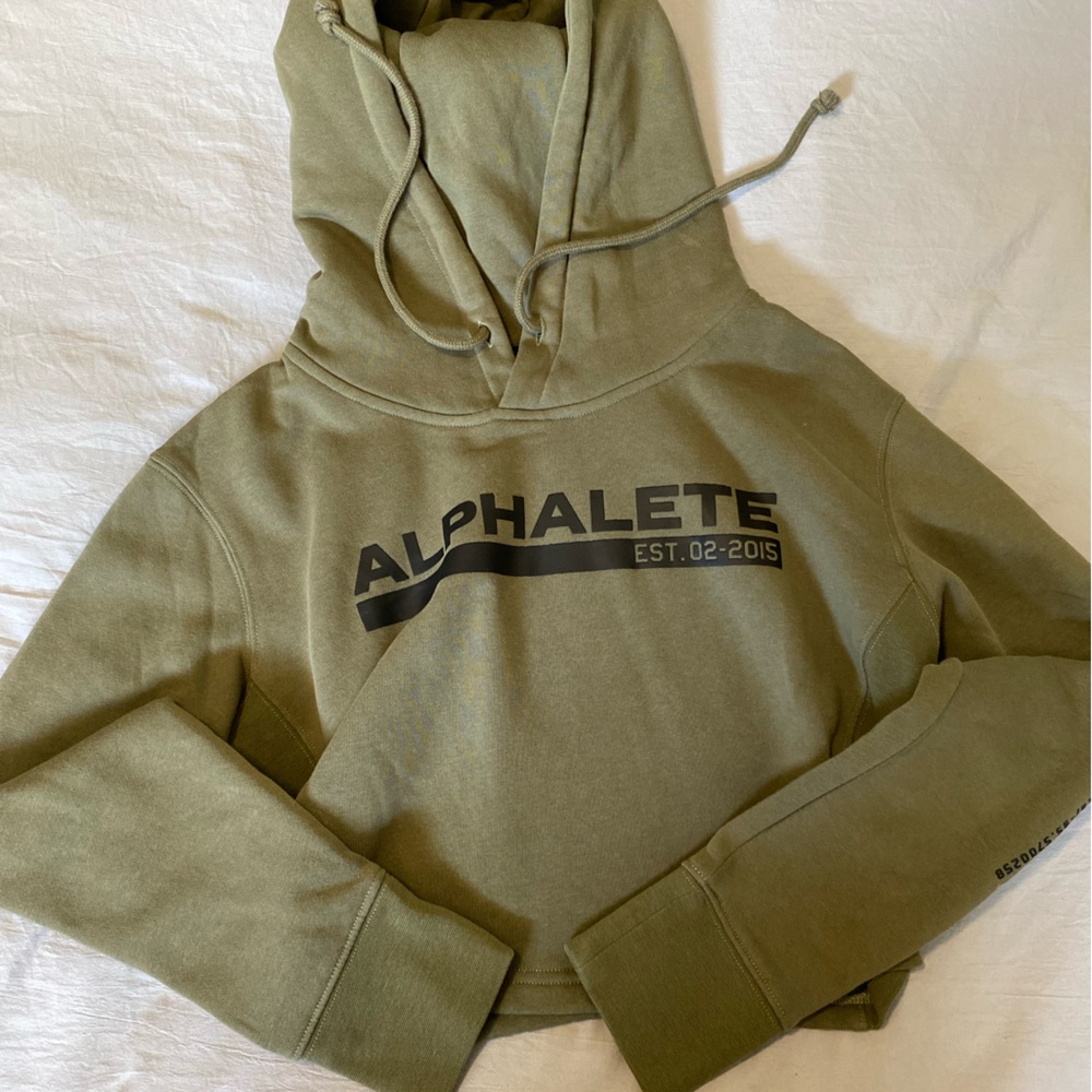 Alphalete cropped sweater